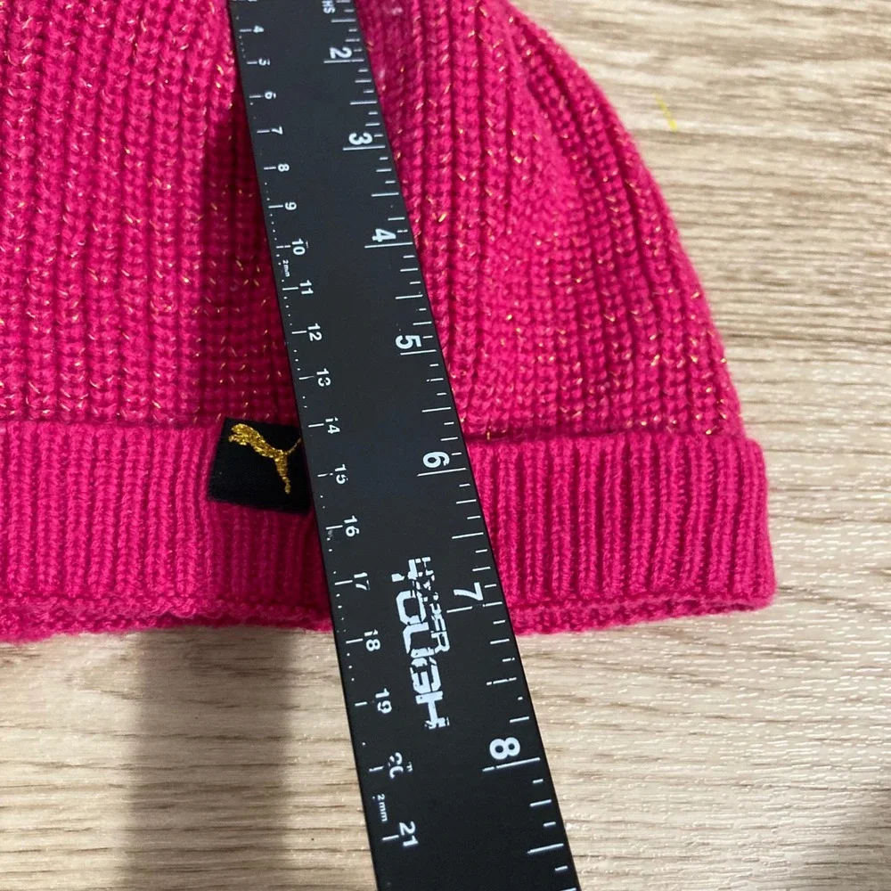 Puma Beanie GILRS OSFA Pink Gold‎ Metallic Sparkle Ribbed Knit Hat USWGR